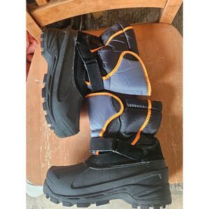 Boys Size 4 Black & Orange Insulated Winter Snow Boots Heavy Duty Rubber Sole